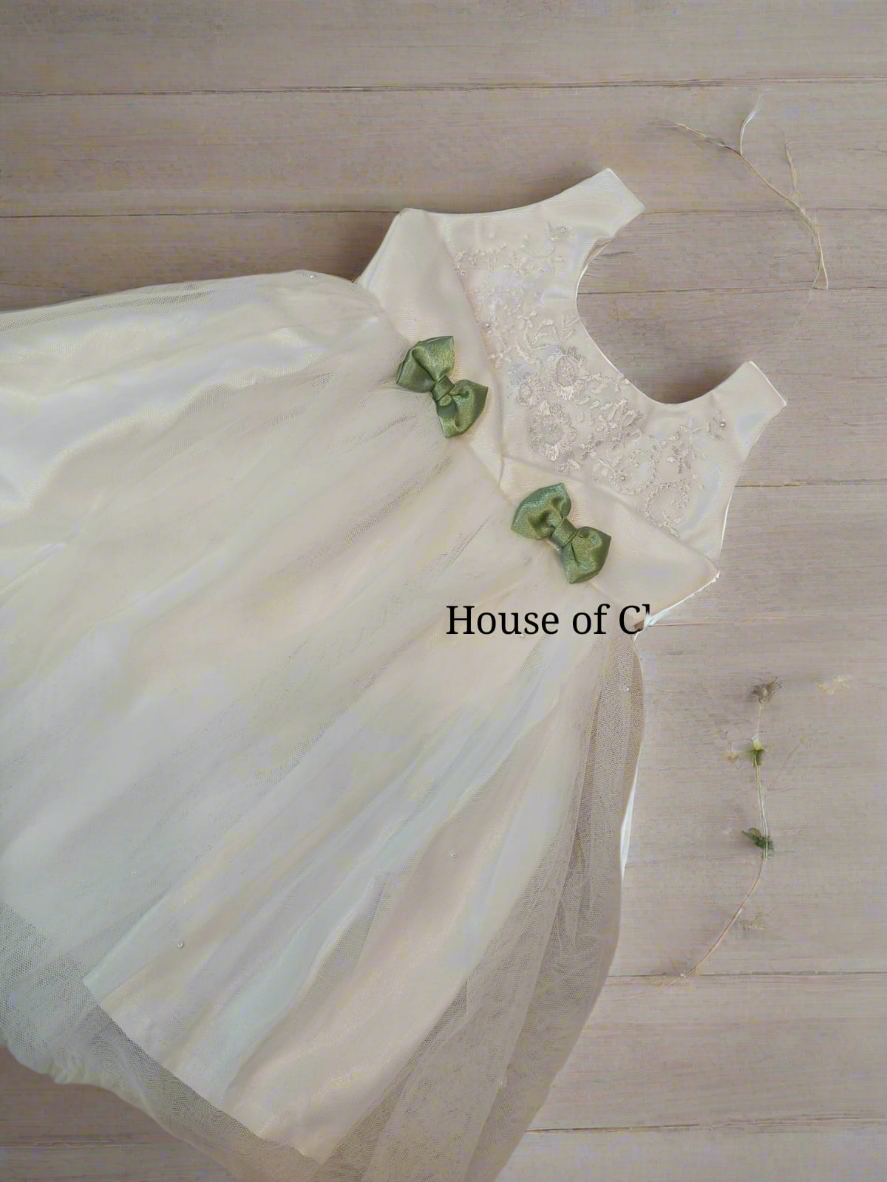 Elegant Baby Girl Baptism Dress - Classic White Baptism Gown with Bow HOUSE OF CLAIRE Elegant Baby Girl Baptism Dress - Classic White Baptism Gown with Bow HOUSE OF CLAIRE